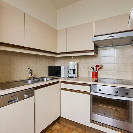 Kentucky 0702 G Apartment